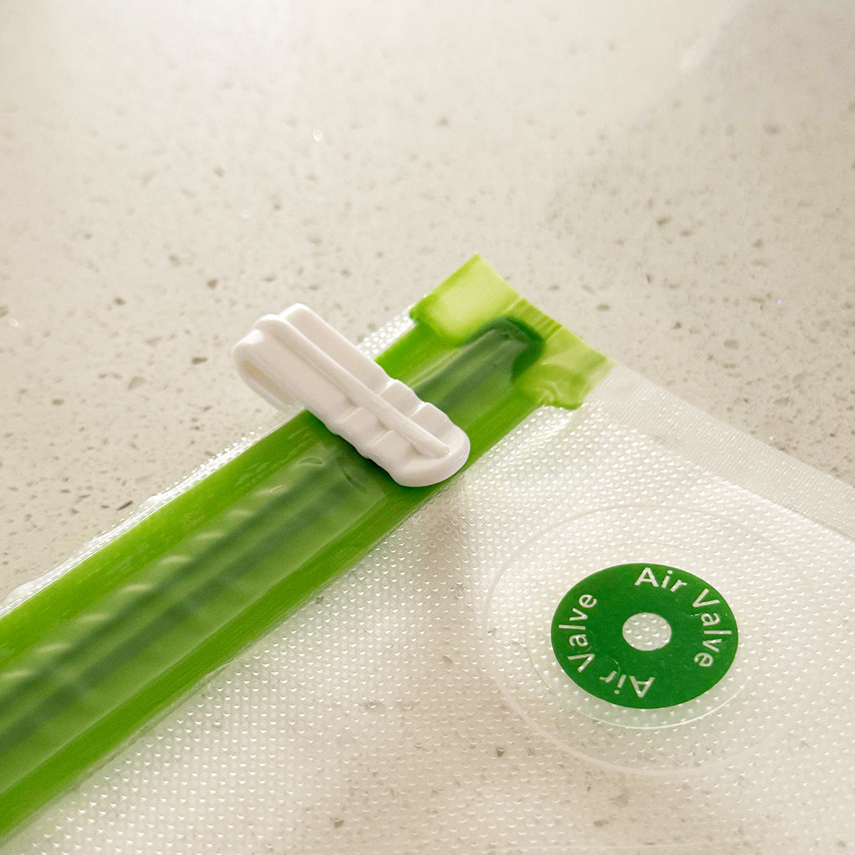 Sealing Clip